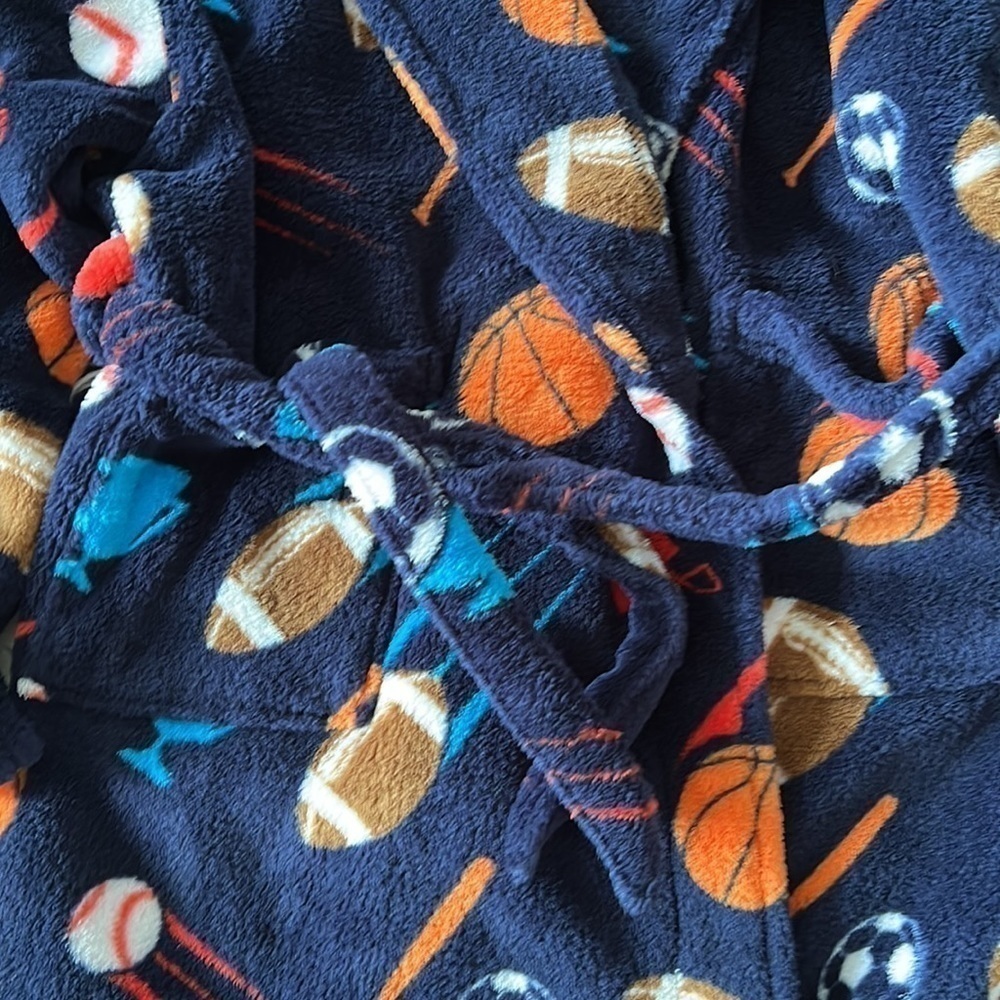 Super Soft Sports Robe - Picture 4 of 5
